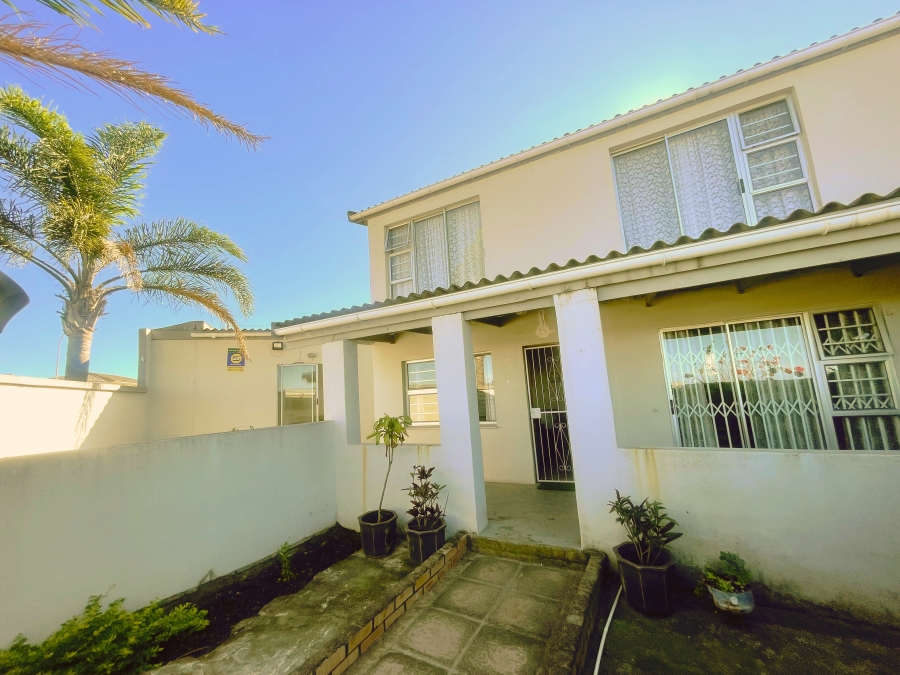 4 Bedroom Property for Sale in Braelyn Eastern Cape